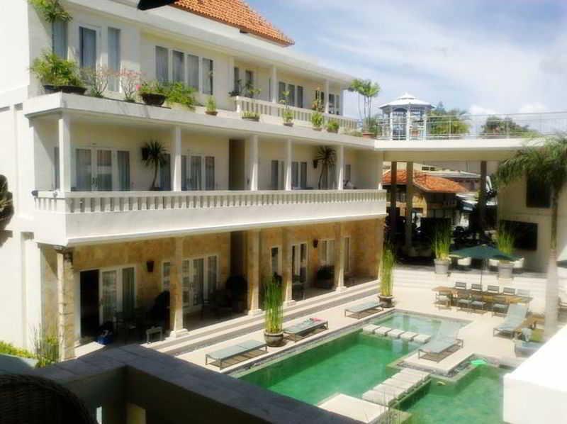 Bali Court Hotel & Apartment Легиан Экстерьер фото