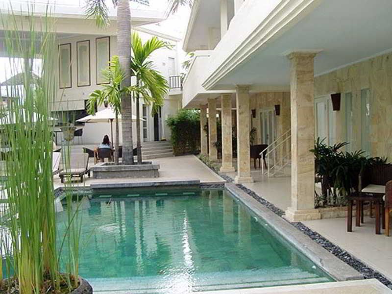 Bali Court Hotel & Apartment Легиан Экстерьер фото