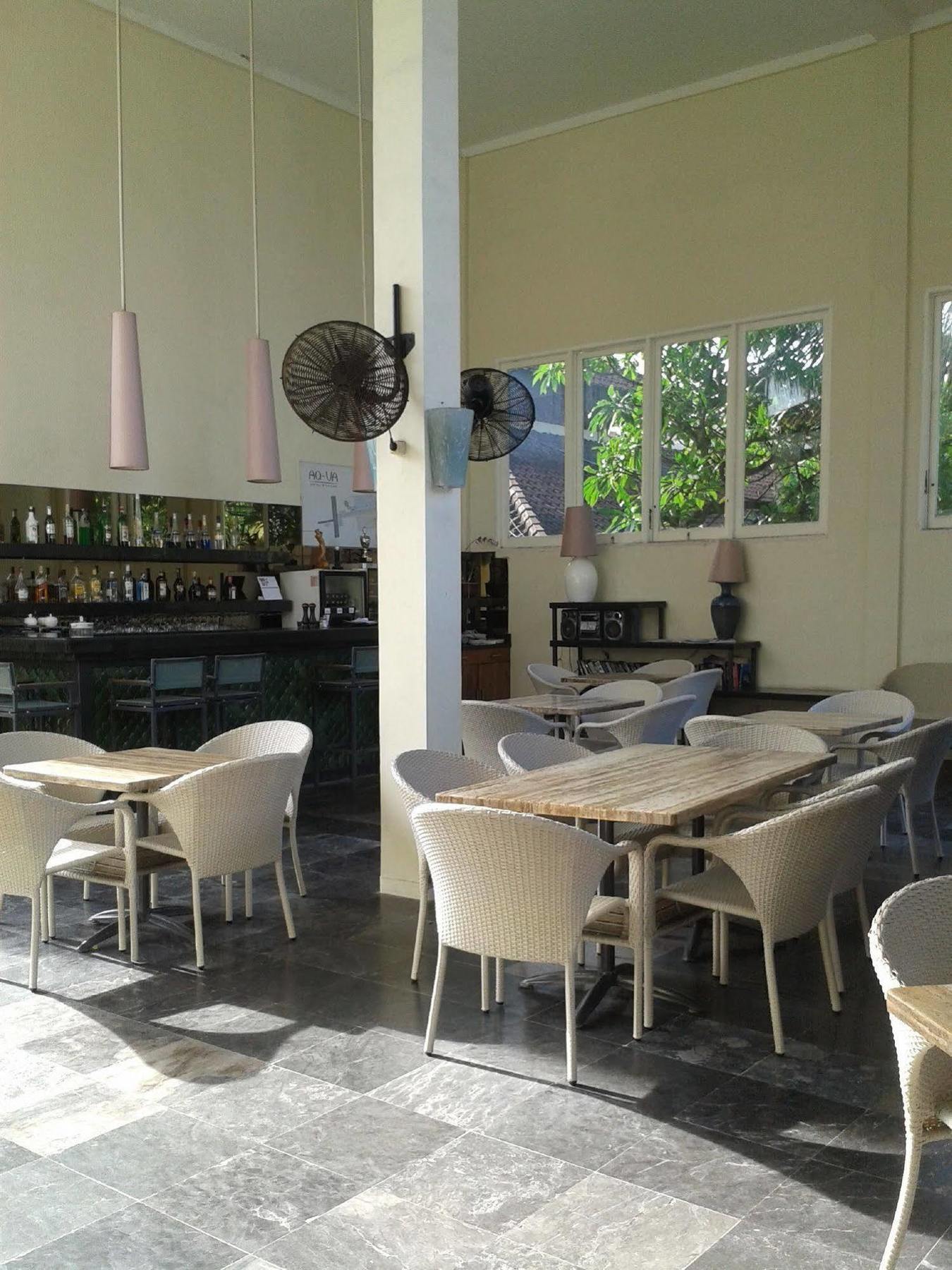 Bali Court Hotel & Apartment Легиан Экстерьер фото